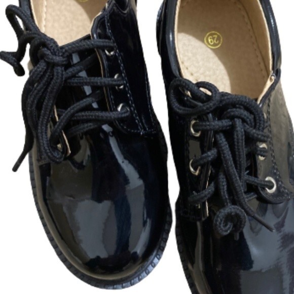 NEW LACE-UP PATENT LEATHER BLACK DRESS SHOES FOR LITTLE BOYS Sizes US 11C & 12C - Picture 4 of 5